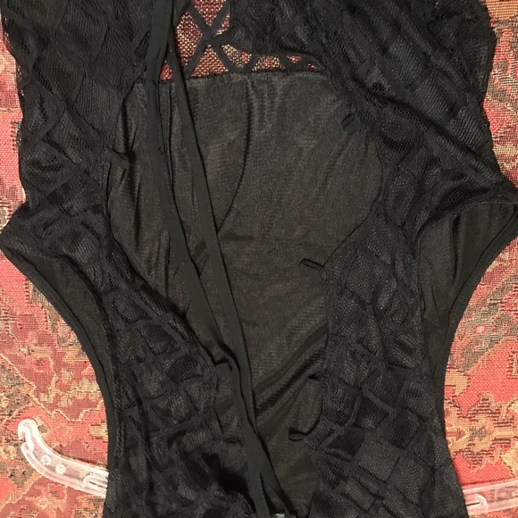 Little black lace dress - Picture 2 of 2